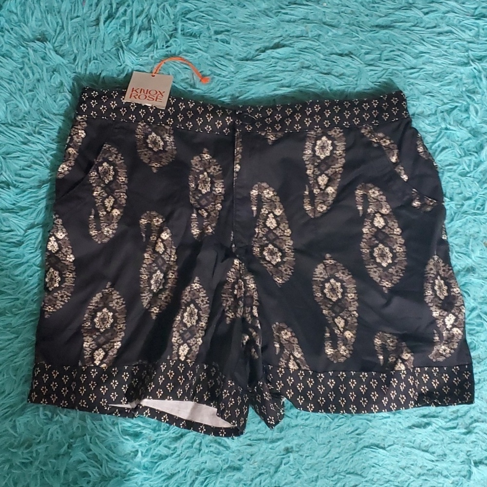 Knox Rose NWT Black Paisley Shorts